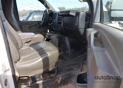 2016 Chevrolet Express 2500 Work Van z USA, uszkodzony, nr VIN 1GCWGBFF3G1229385